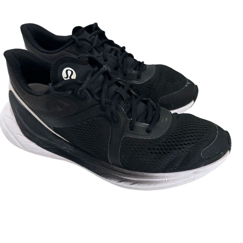 Lululemon Women's Blissfeel Run Black/Black/White Runnings Sneakers‎ Size 9.5